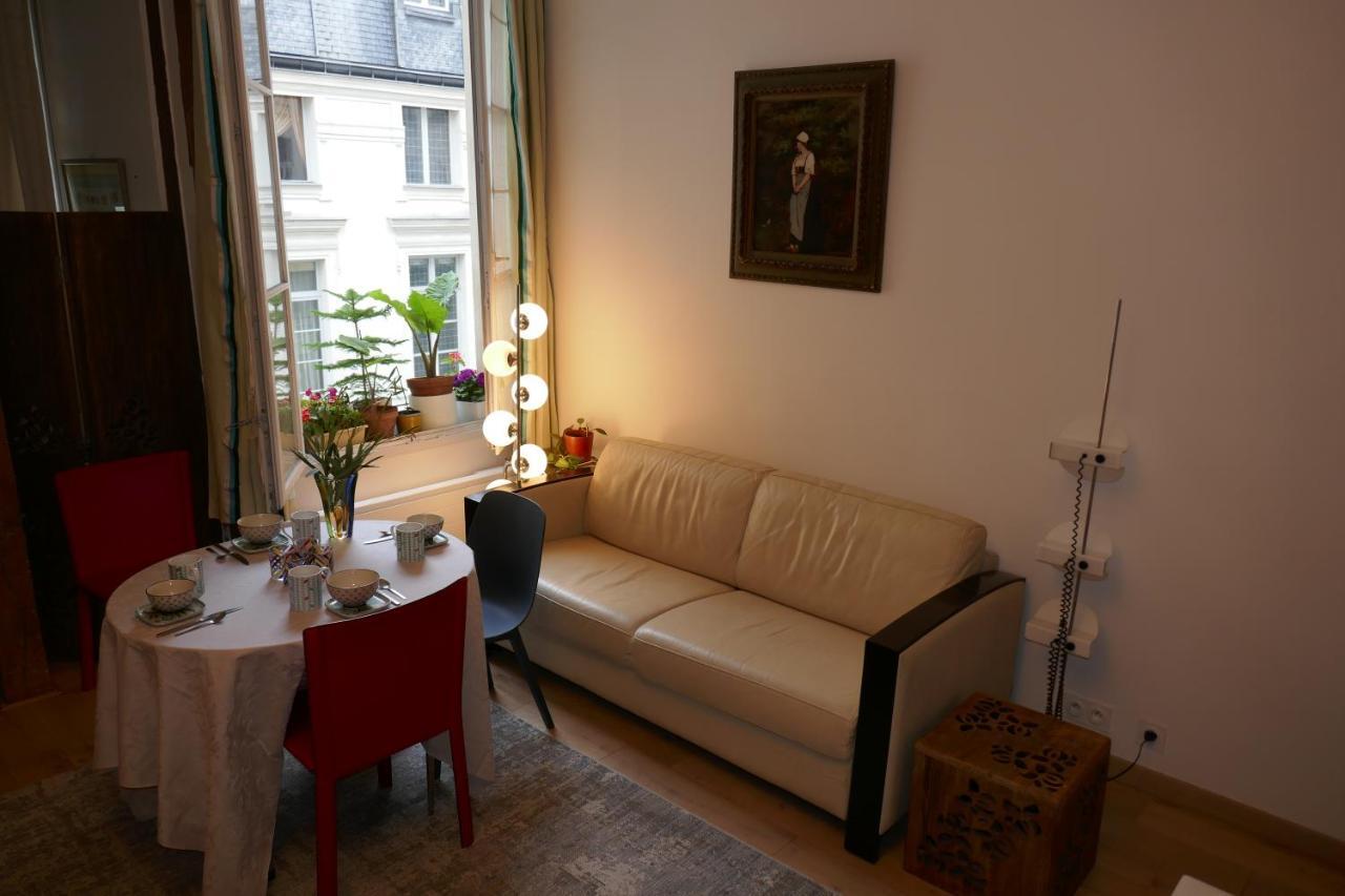 Appartment Near Louvre, Central Paris Exteriör bild